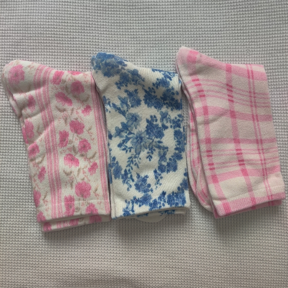 LOVESHACKFANCY ULTRA SOFT SOCKS - Picture 6 of 6